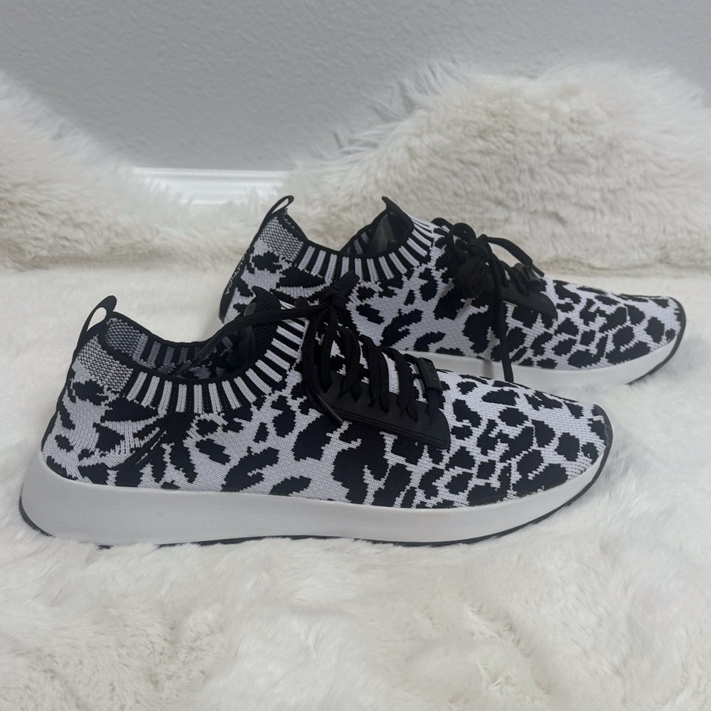 Nautica Leopard Animal Print Sneakers White Black Athletic Shoes, Size 9.5